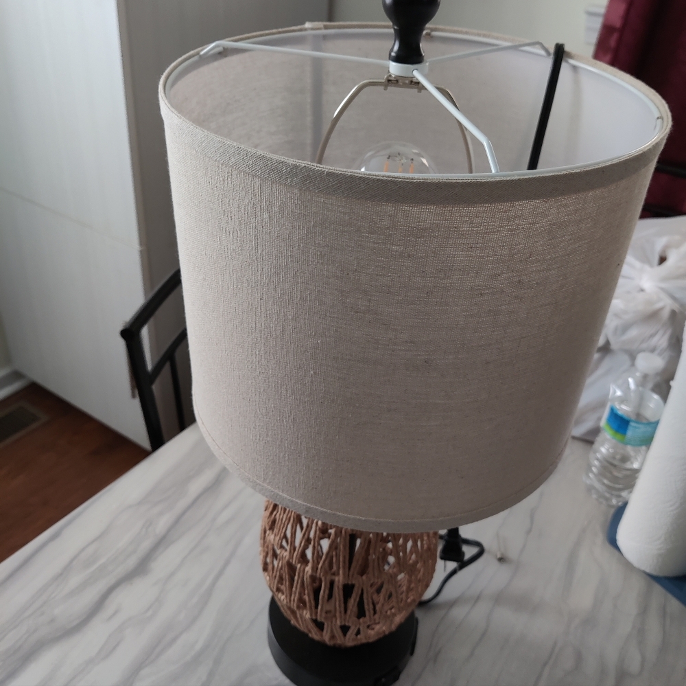 Lamp - Picture 2 of 6
